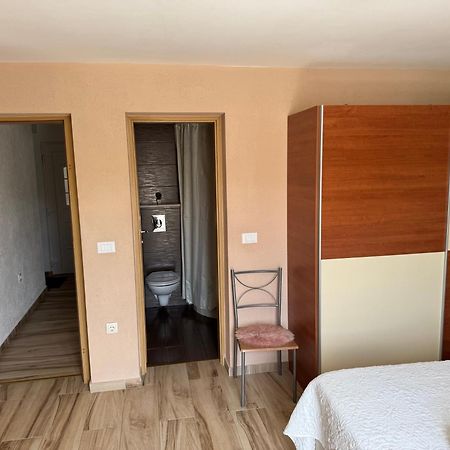 Apartments Luxury Oasis Makarska Buitenkant foto