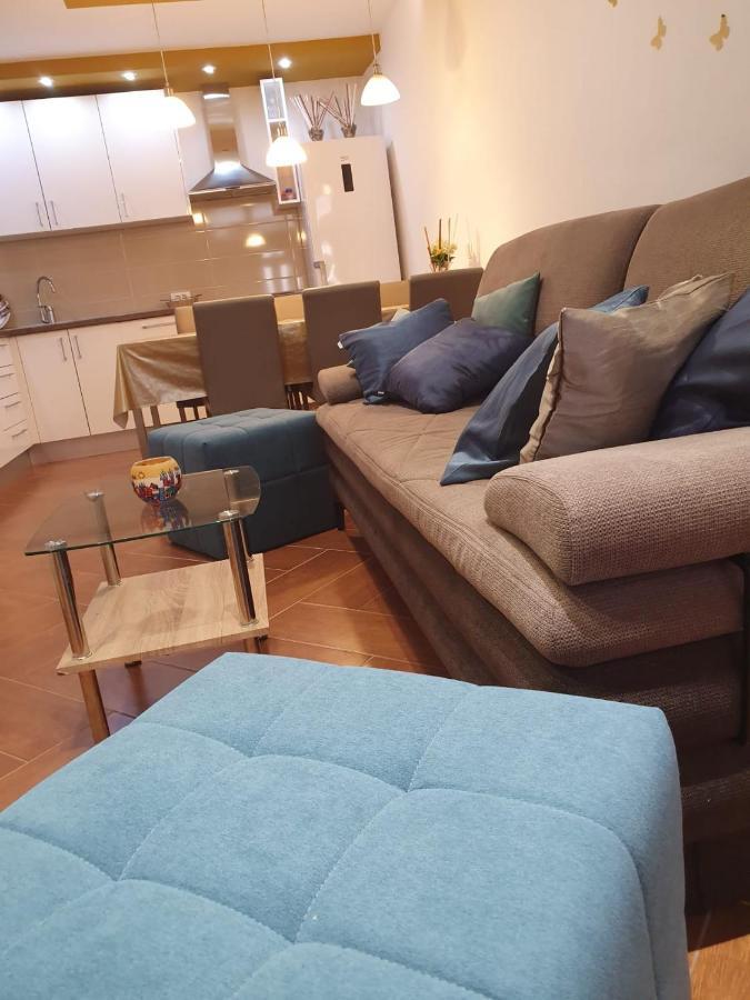 Apartments Luxury Oasis Makarska Buitenkant foto