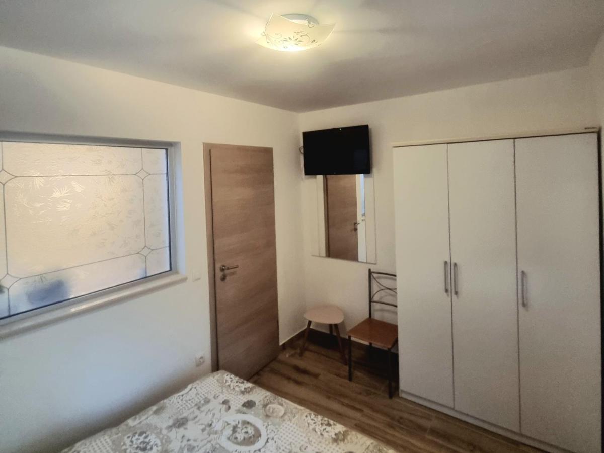 Apartments Luxury Oasis Makarska Buitenkant foto