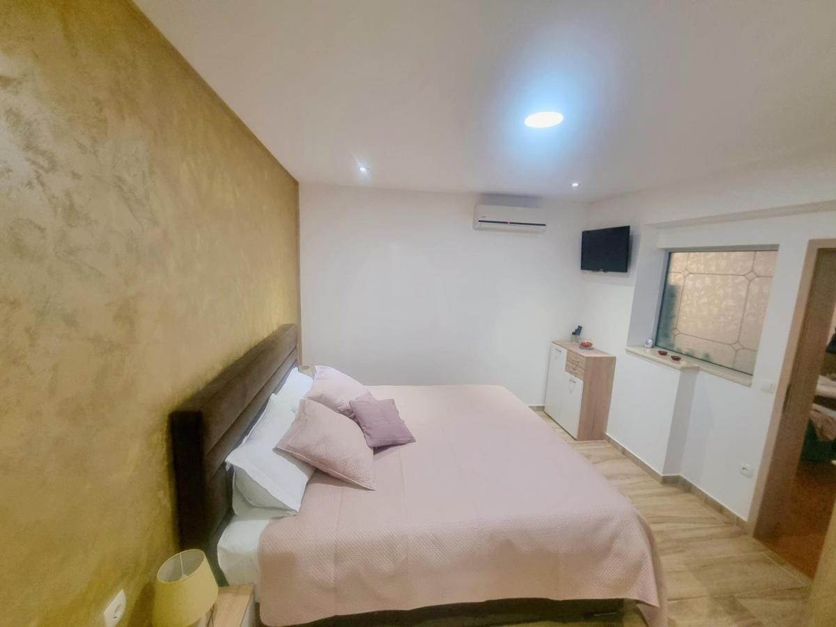 Apartments Luxury Oasis Makarska Buitenkant foto