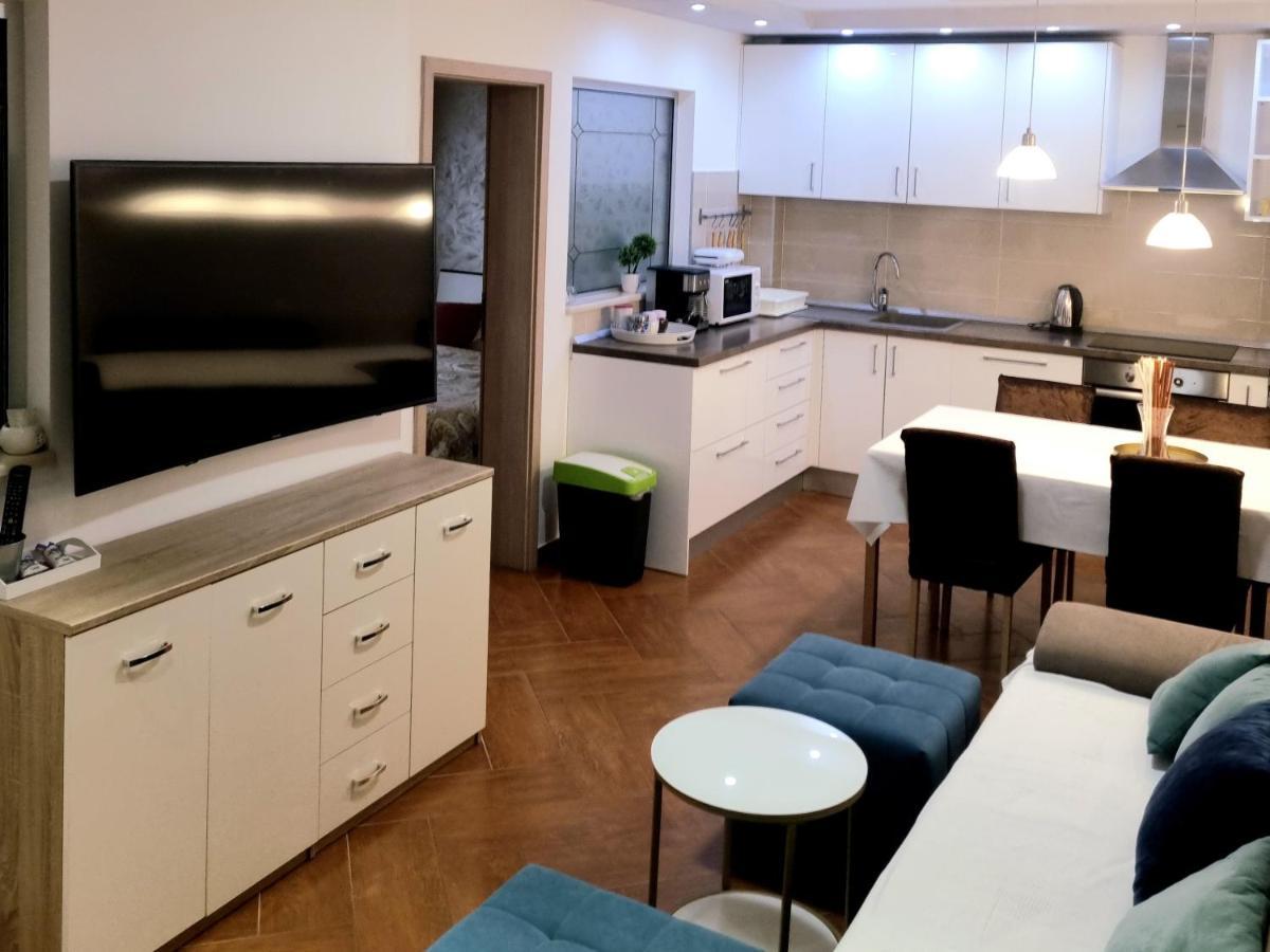Apartments Luxury Oasis Makarska Buitenkant foto