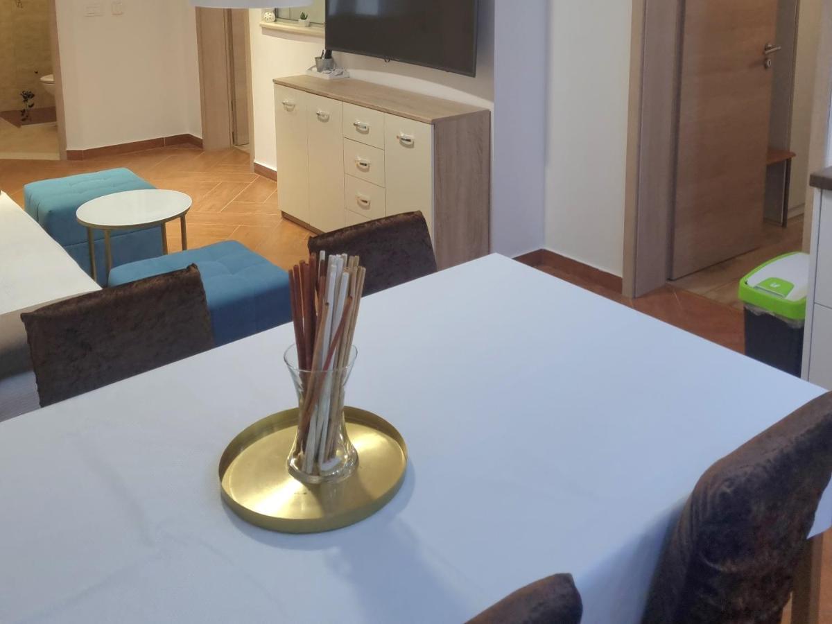 Apartments Luxury Oasis Makarska Buitenkant foto