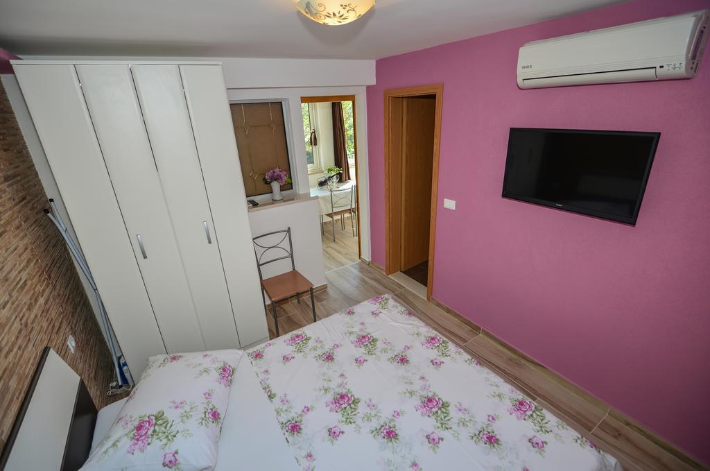 Apartments Luxury Oasis Makarska Buitenkant foto